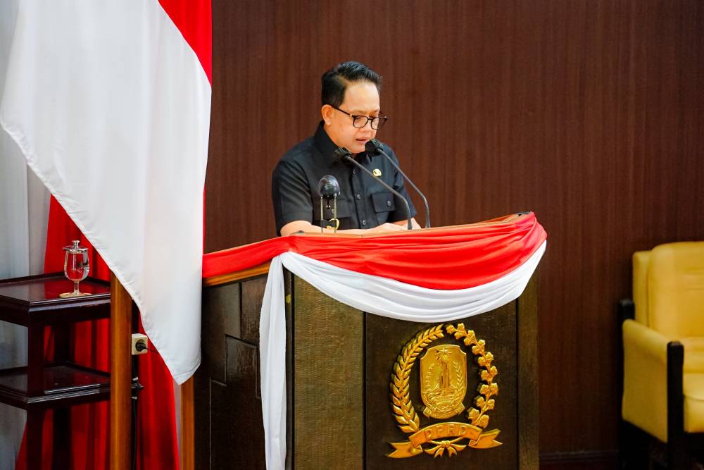 Sampaikan Jawaban Gubernur Terhadap Pandangan Umum Fraksi Terhadap Pelaksanaan APBD 2023, Pj. Gubernur Adhy Optimistis BUMD Sumbang Pendapatan Daerah