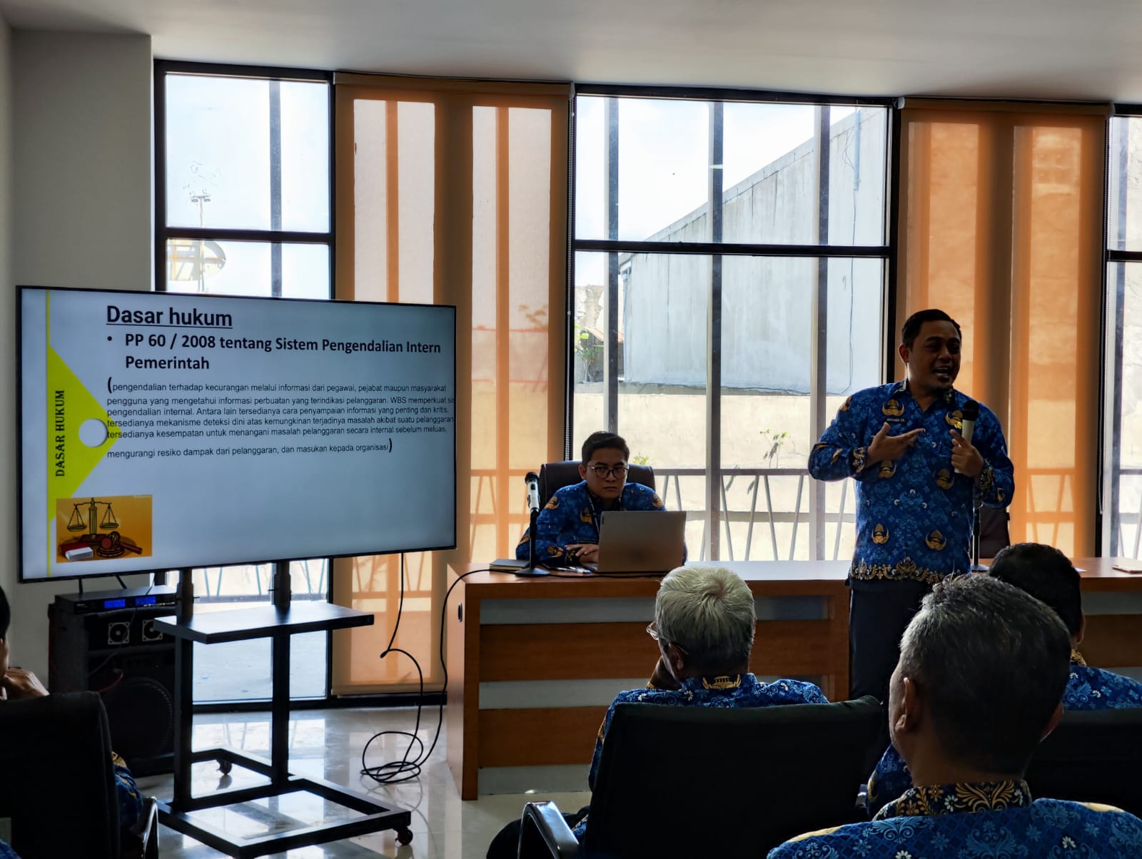 Rapat Pembahasan Matriks Tindak Lanjut Hasil SPI 2022 Pemerintah Provinsi Jawa Timur